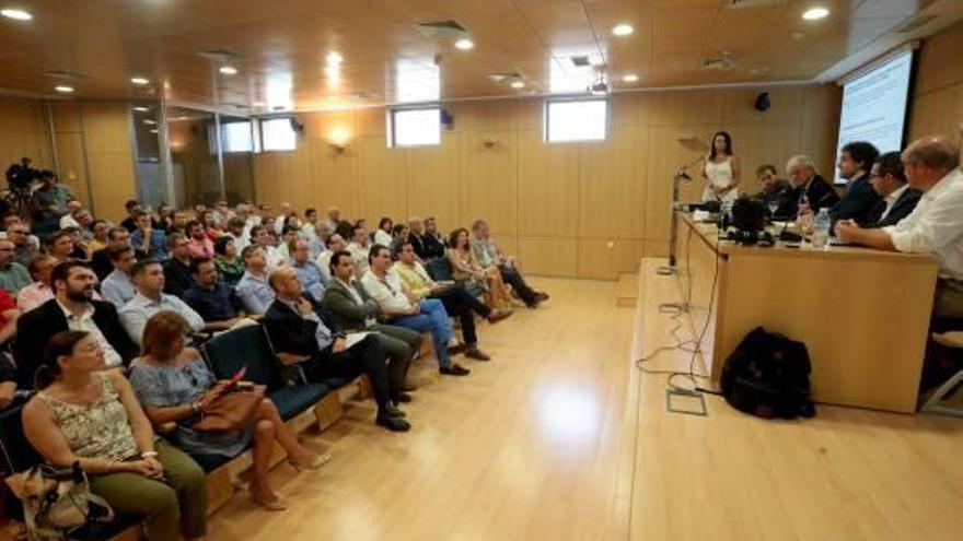 Un momento de la presentación del estudio de Exceltur, ayer, en Invattur