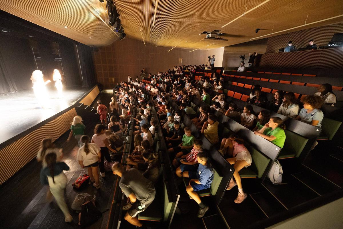 La obra de teatro para concienciar sobre el agua, en imágenes