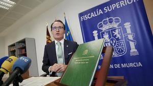 El fiscal superior de la Región, José Luis Díaz Manzanera, presenta la Memoria 2023 ante la prensa.