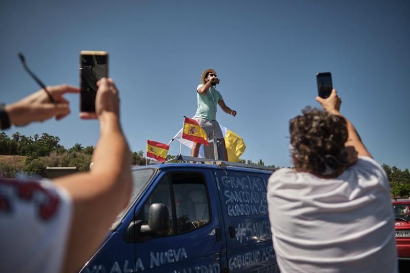 Manifestación de VOX en Santa Cruz de Tenerife  | 23/05/2020 | Fotógrafo: Andrés Gutiérrez Taberne