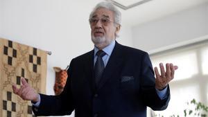 zentauroepp52511975 file photo  opera singer placido domingo speaks during an ev200227224723