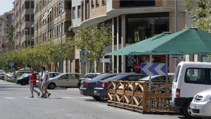 Una de las nuevas terrazas ubicada en una zona de aparcamiento.