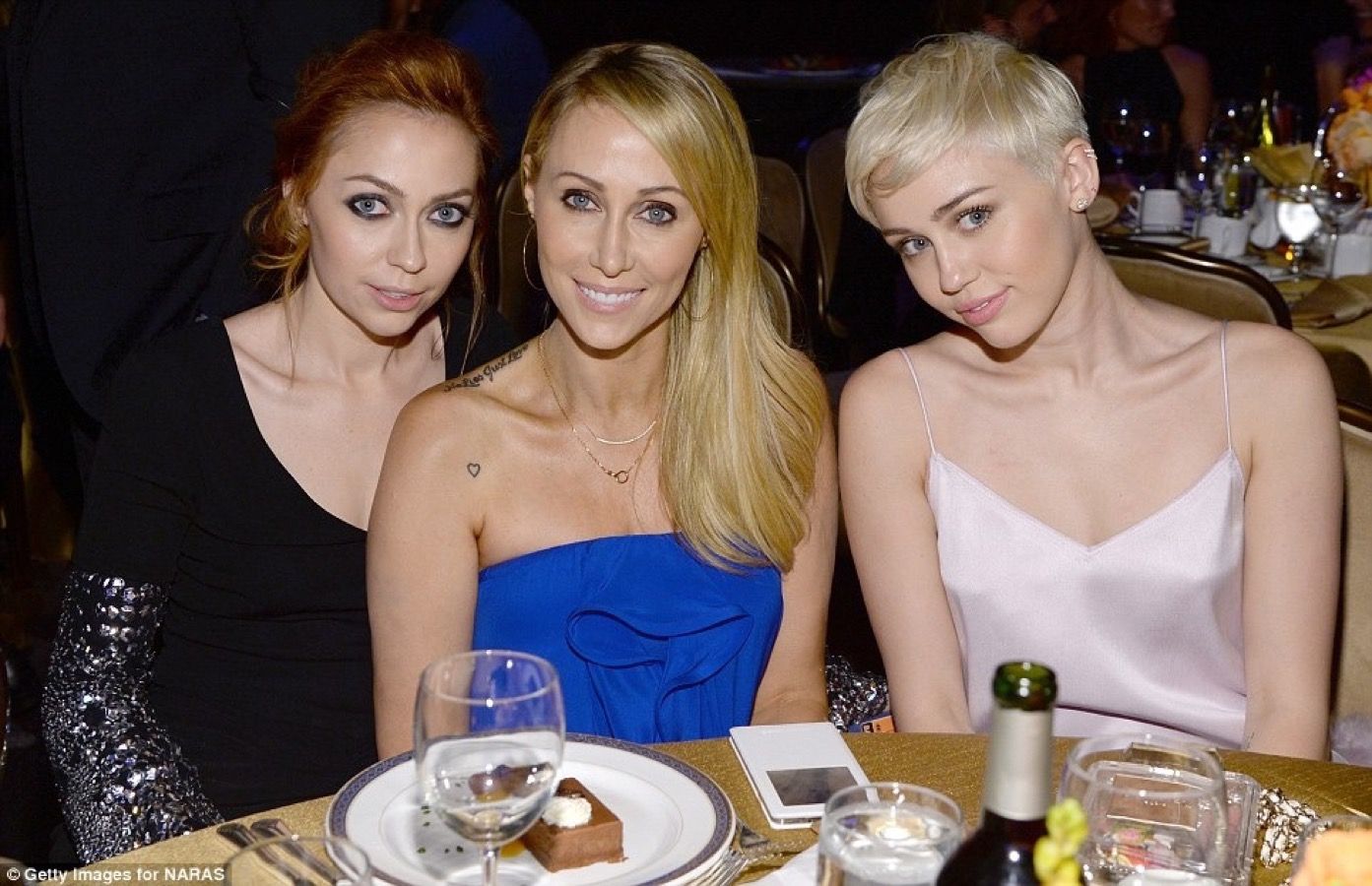 La madre y la hermana de Miley Cyrus tendrá su propio reality