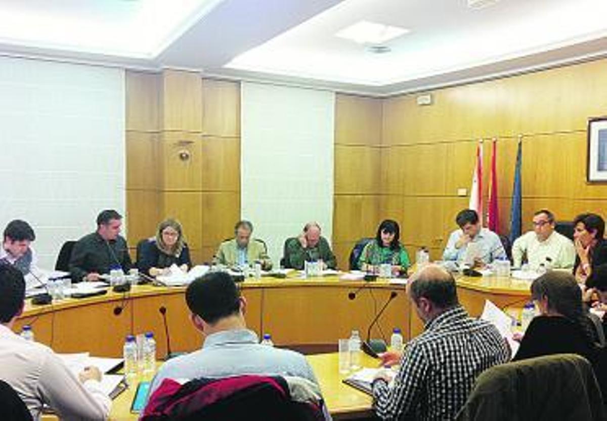 Los concejales, reunidos ayer en la sesión plenaria.