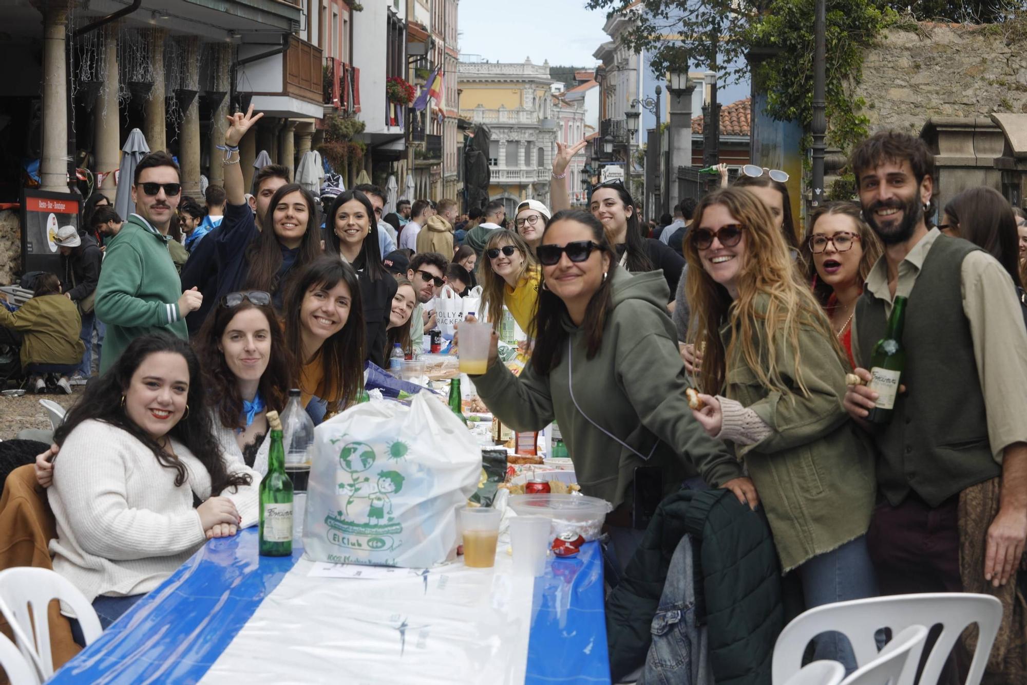 EN IMÁGENES: el ambiente en la Comida en la Calle de Avilés