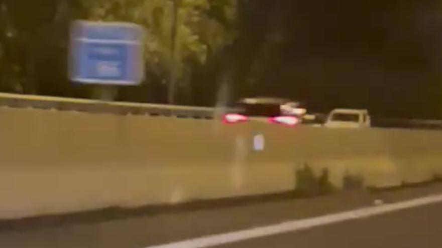 Imprudencia en Tenerife: Graban a un &#039;kamikaze&#039; en la autopista del Norte