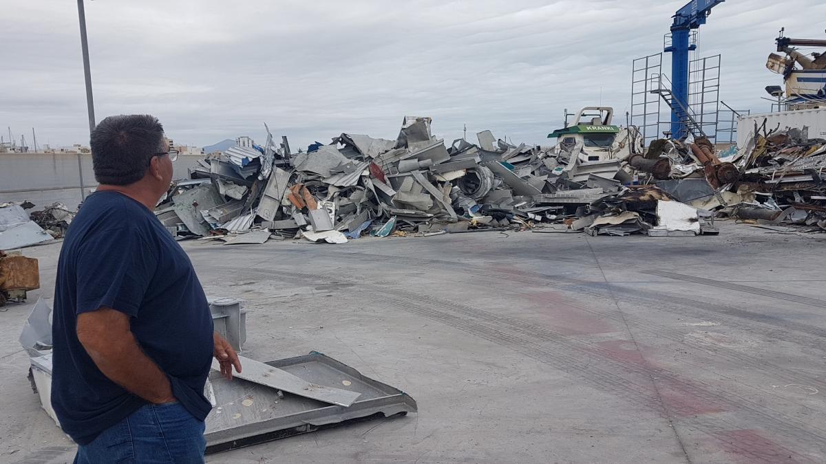 El ferry encallado en Dénia acaba convertido en chatarra en Vinaròs