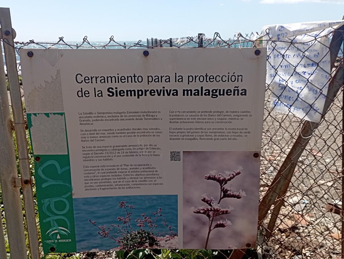 Cartel actual de la Junta de Andalucía, con información desfasada y errónea.
