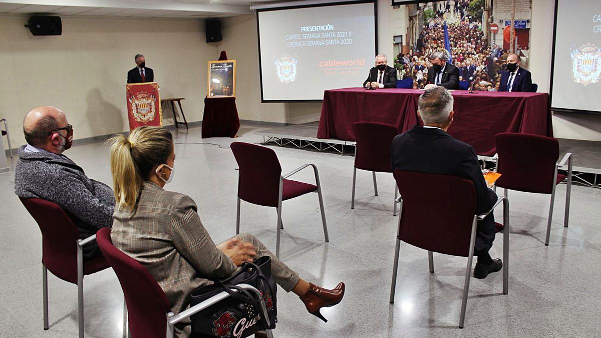 El acto se celebró en el Museo de Semana Santa cumpliendo todas las medidas de seguridad. | MATÍAS SEGARRA