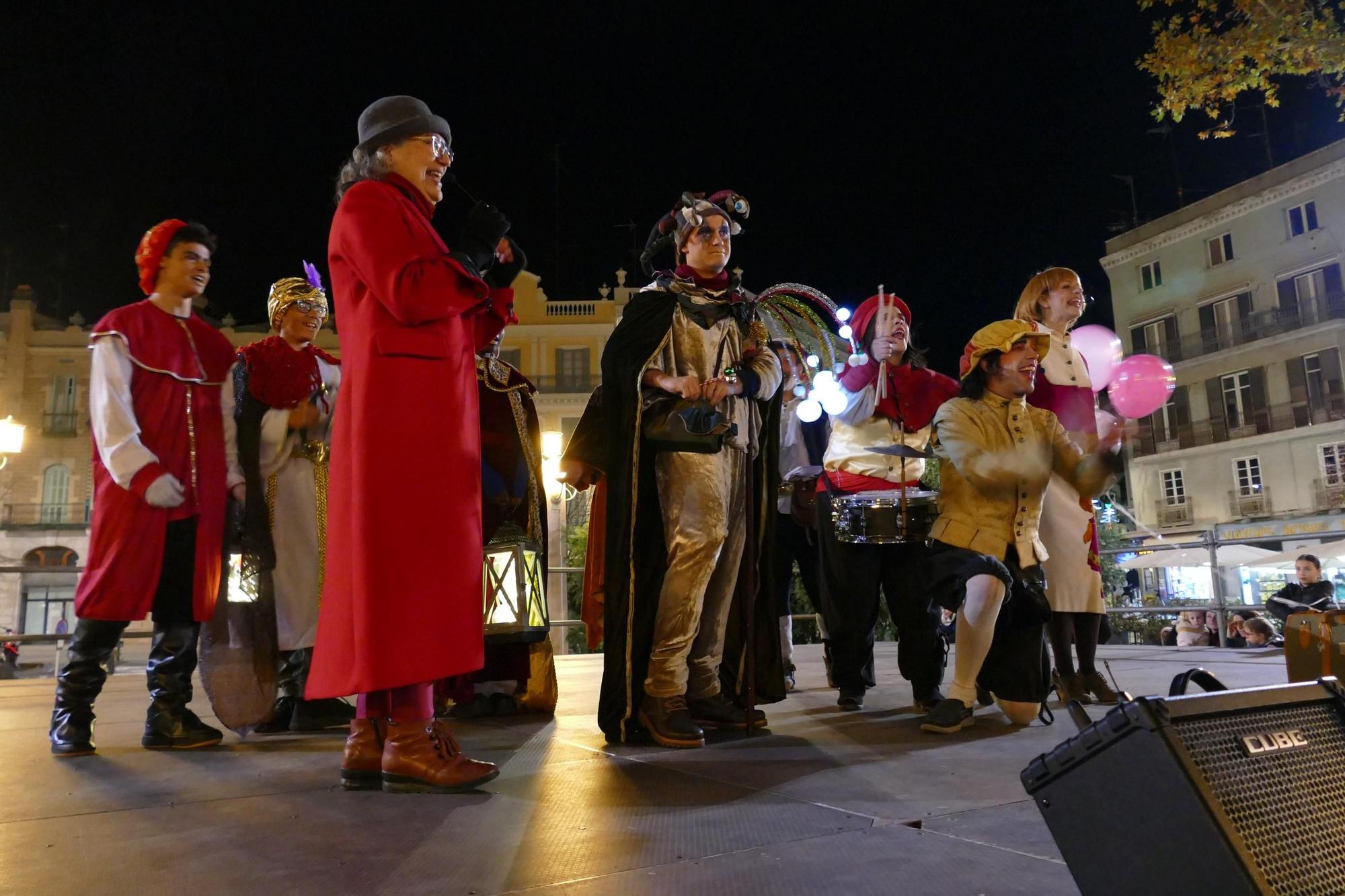 En Fumera, la Nadalina, el Tió i els capgrossos coincideixen al centre de Figueres