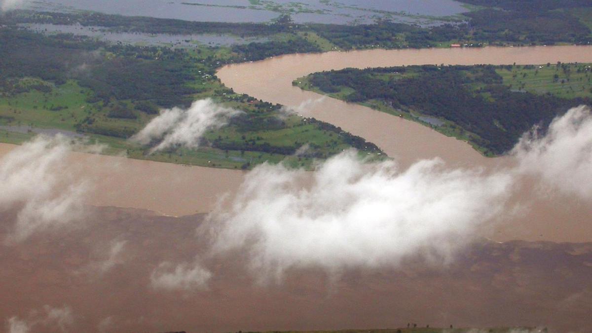 El Amazonas, el río más grande de la Tierra, transporta solutos de meteorización desde los Andes hasta el Océano Atlántico en Brasil.