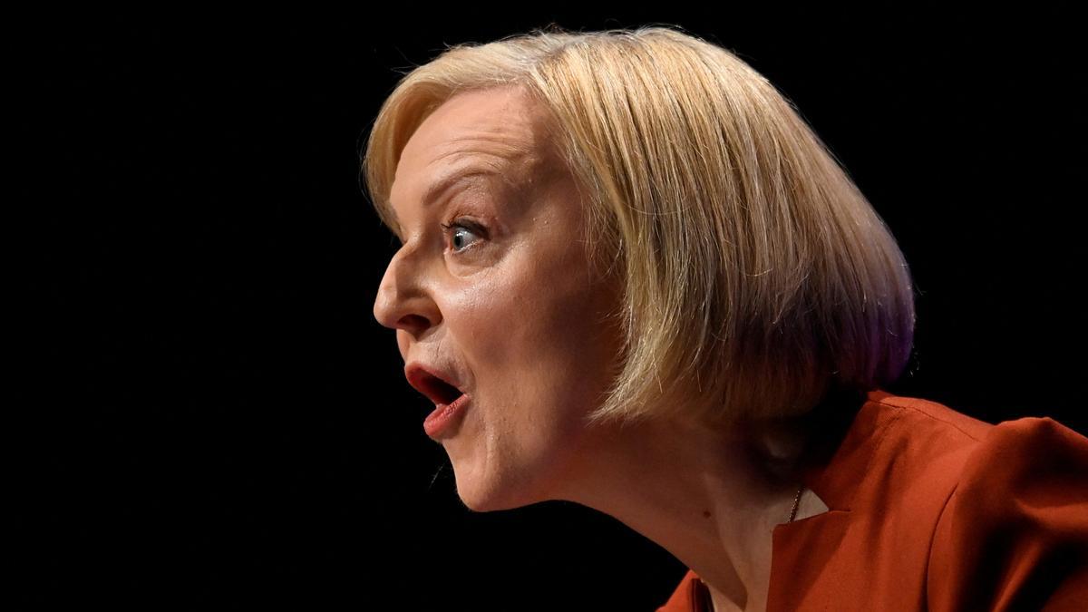 Liz Truss, seis semanas de gobierno