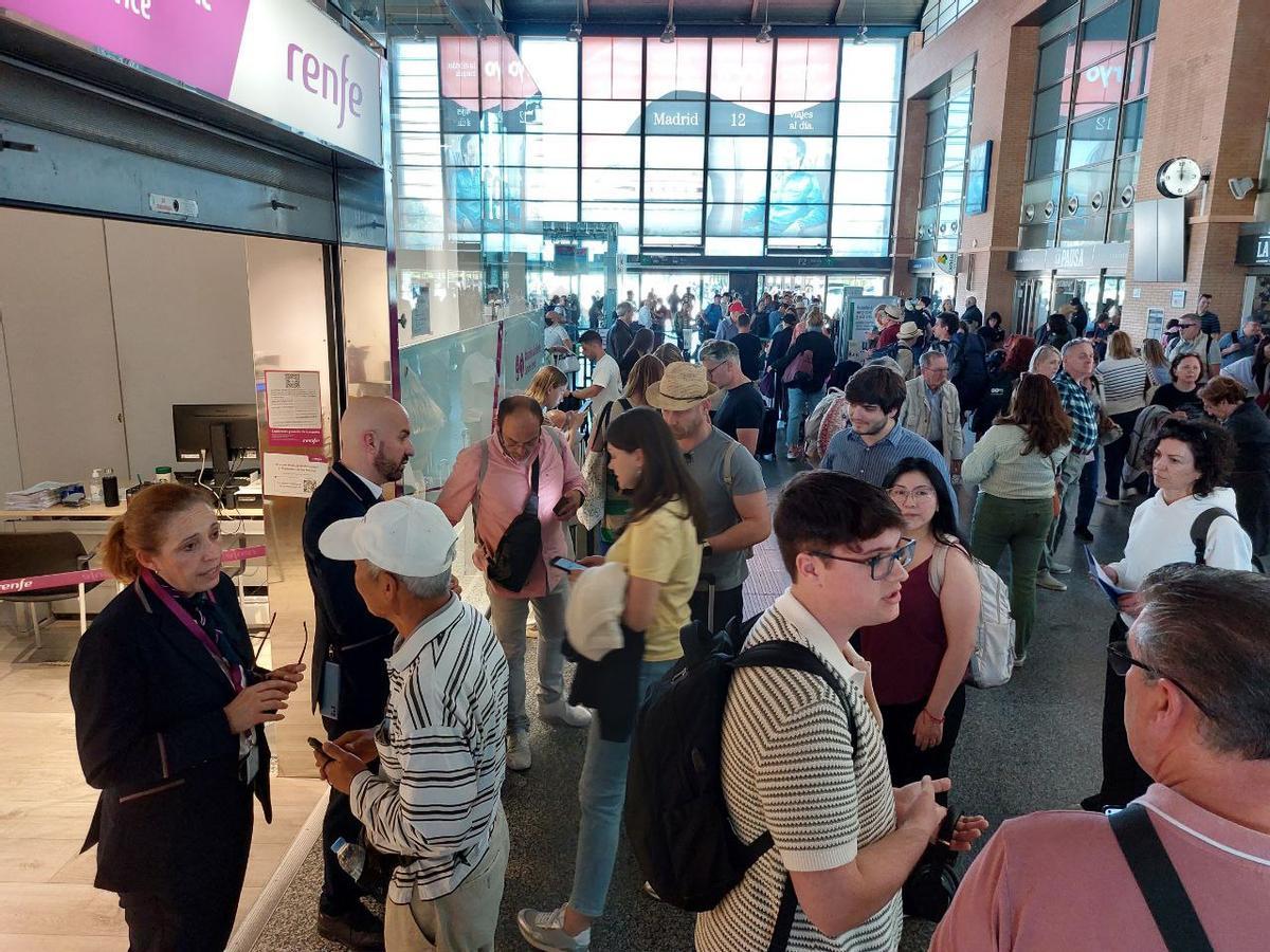 Situación de la estación de trenes antes de ser desalojada.
