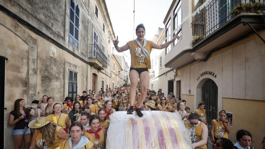 Búscate en la fiesta de s'Embala't de Sencelles