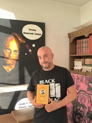 Miguel Calvo presenta su nuevo libro 'Historiones del arte': "Este libro es como un conjunto de pequeños vídeos de Tik Tok, pero hay que leerlos"