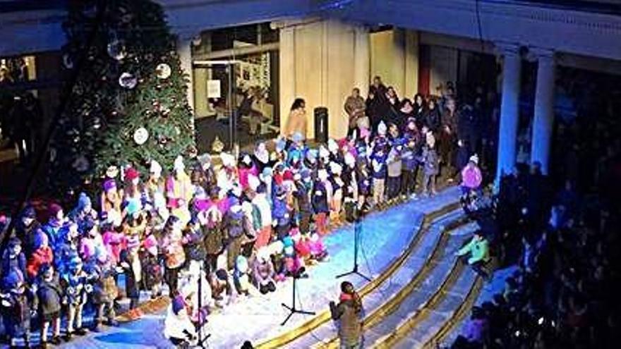 L&#039;arbre de Nadal del Kursaal s&#039;encén amb teatre