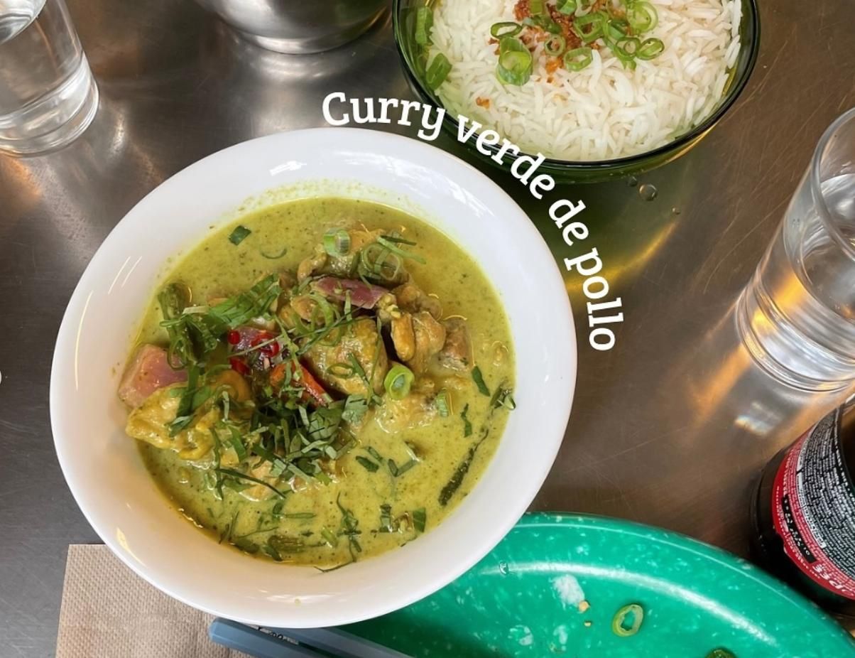Curry verde de pollo