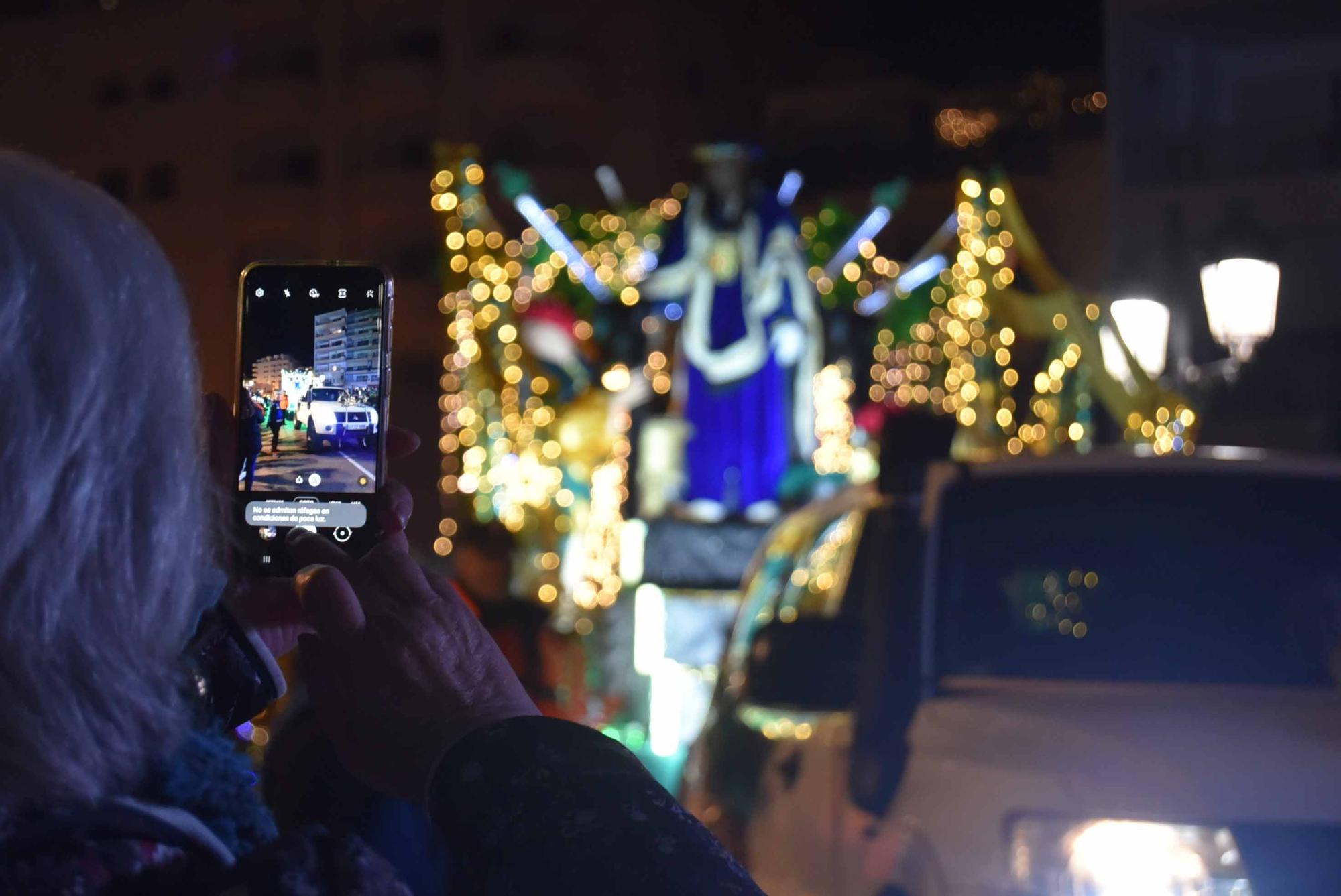 Mira aquí la galería de fotos completa de los Reyes Magos en Santa Eulària