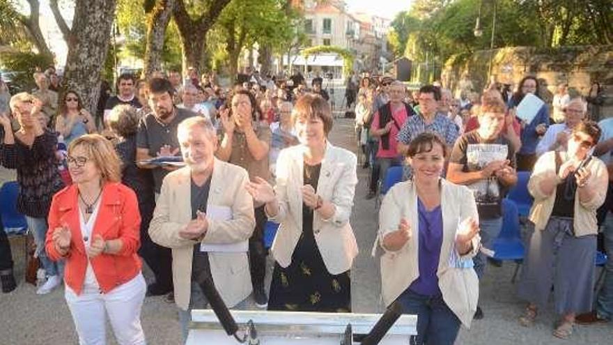 Caamaño, con Ana Pontón y Ana Miranda a su izquierda. // N.Parga