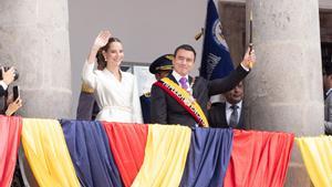 Ángela Lavinia Valbonesa y Daniel Noboa el día de la toma de posesión.
