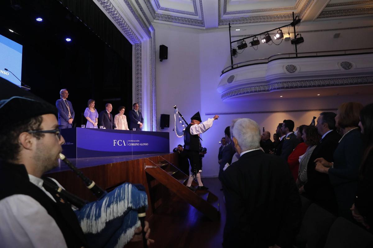 EN IMÁGENES: Presentación de la Fundación Corripio Alonso en el teatro Riera de Villaviciosa