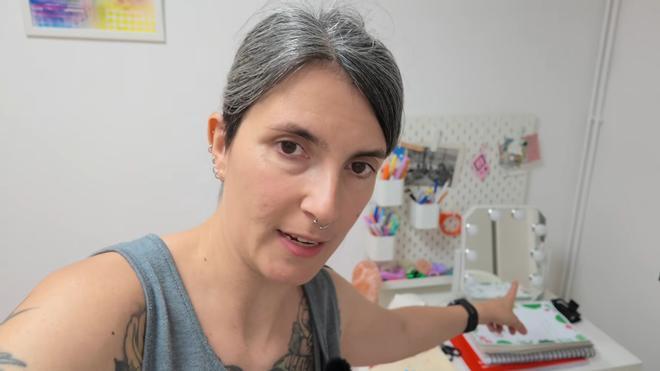 Laura Fuentes (40 años), se compra una vivienda sola en Barcelona: "Sentía una ansiedad terrible por el miedo atroz de que me echasen del piso de alquiler"