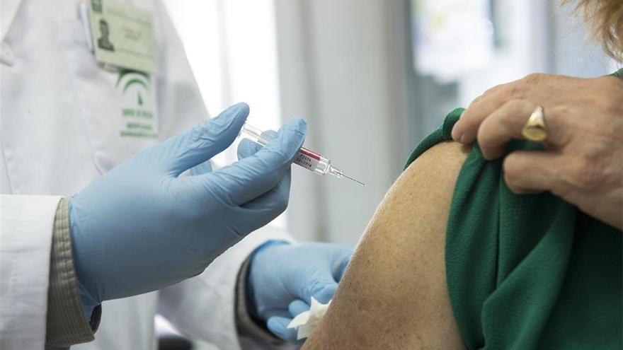 Más de 16.000 cordobeses, llamados a vacunarse del covid en una primera fase