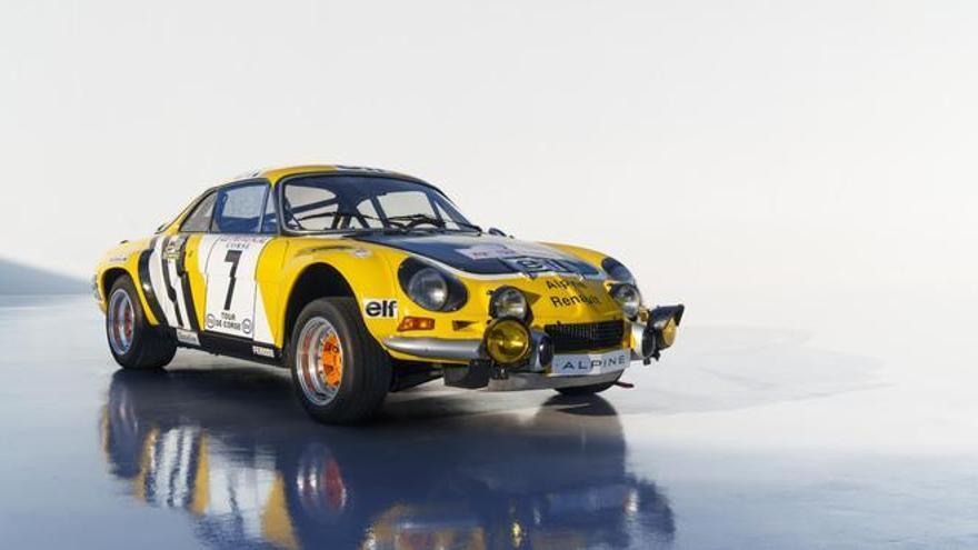 Tres Alpine A110 memorables, en la despedida del modelo en Rétromobile