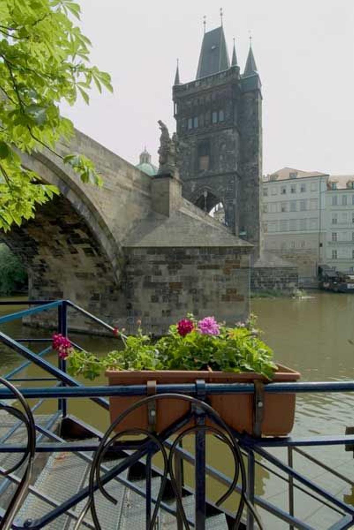 Praga, plazas y callejuelas en una atmósfera de cuento