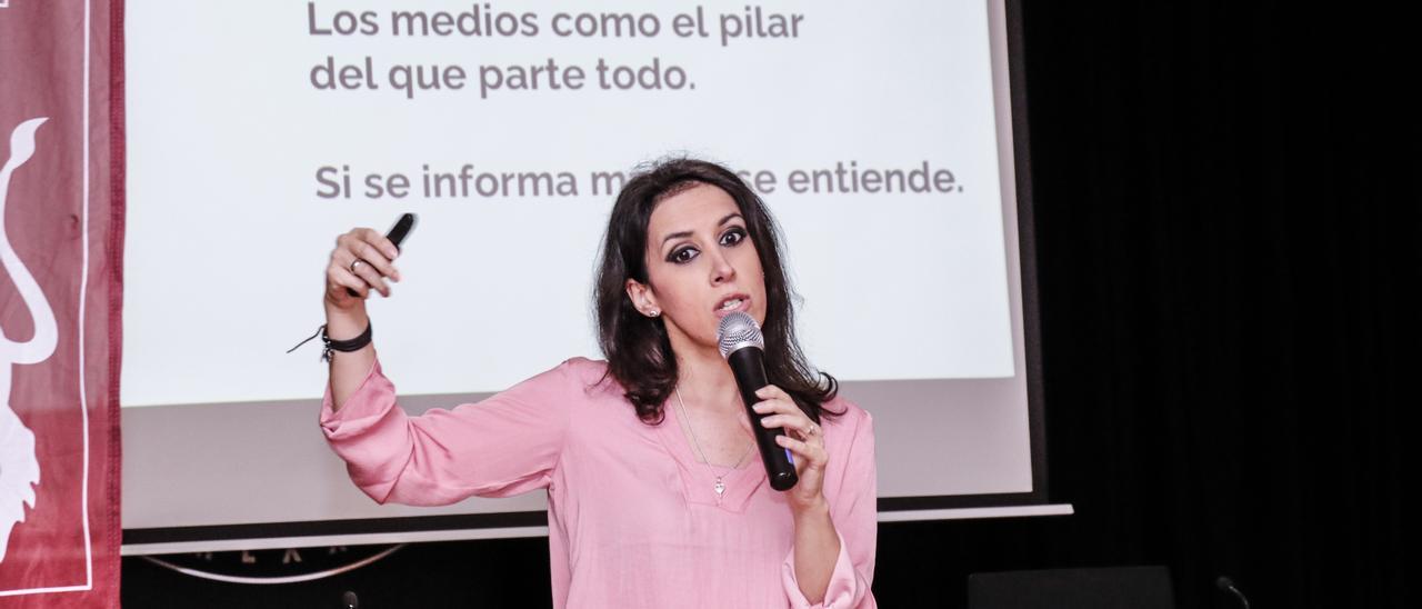Ana Bernal Triviño, durante su ponencia este lunes.