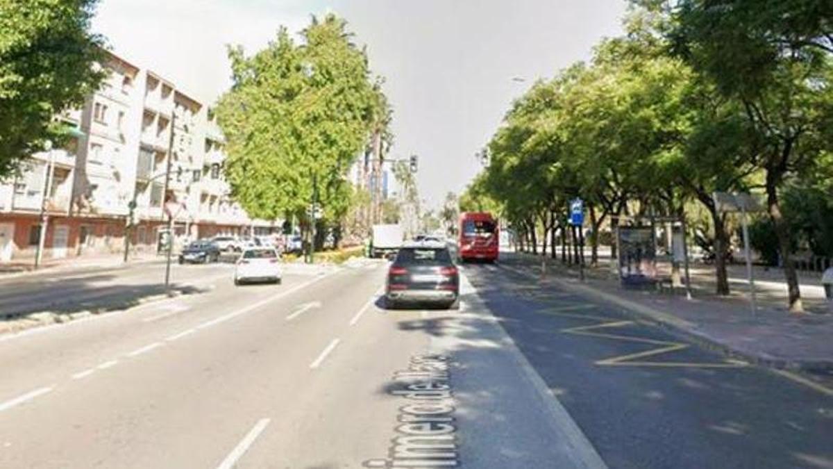 Carris bus en la Avenida Primero de Mayo