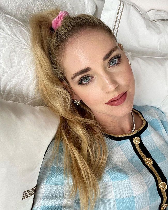 Chiara Ferragni, con coletero rosa