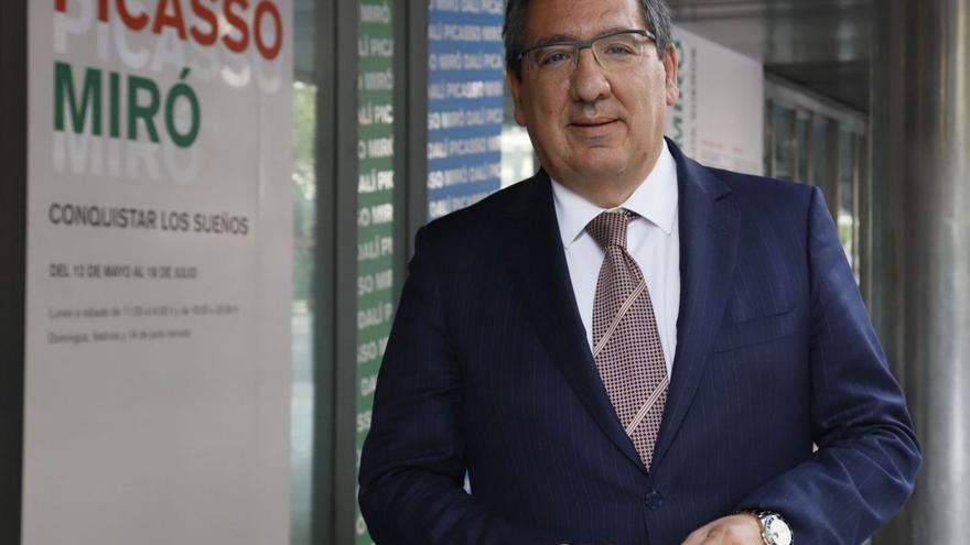 «Los bancos tienen que mejorar el servicio a la ciudadanía»