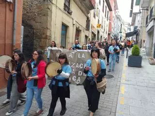 VÍDEO: Así fue la manifestación en contra del cierre de la Escuela de música de Tineo