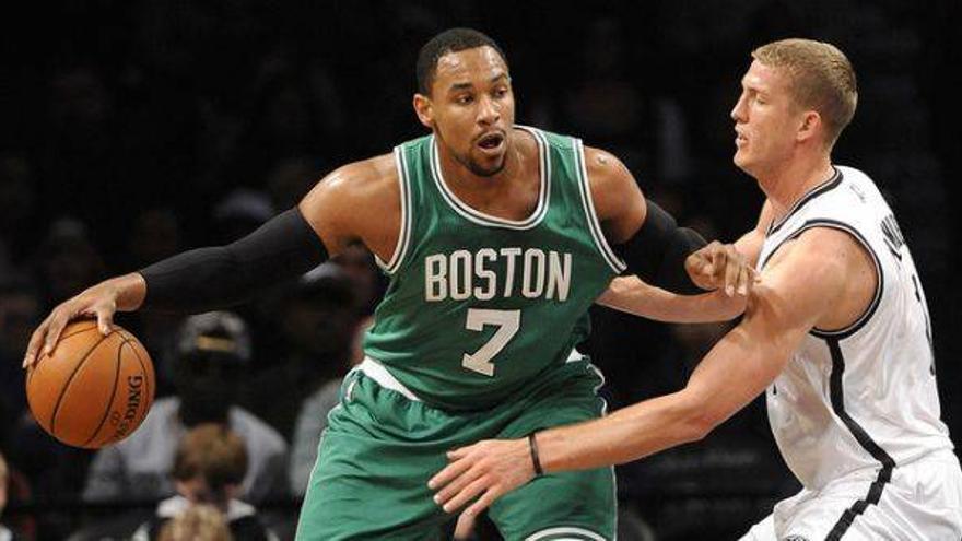 Victoria de los Celtics en el partido experimental de 44 minutos (90-95)