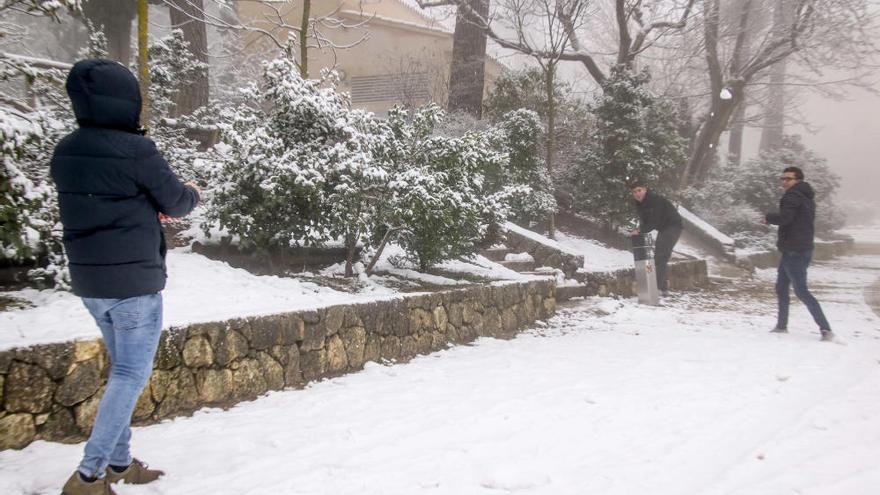 La nieve vuelve a caer en los municipios más altos de l&#039;Alcoià y El Comtat