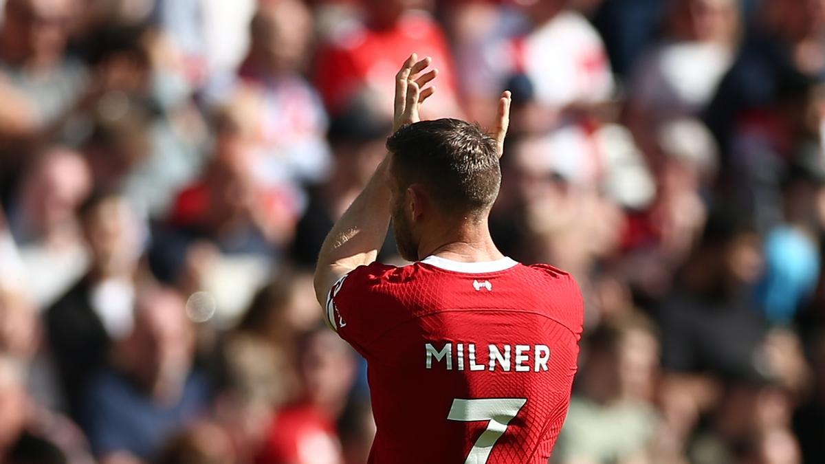 Anfield se despiede de Milner, Mané y Firmino