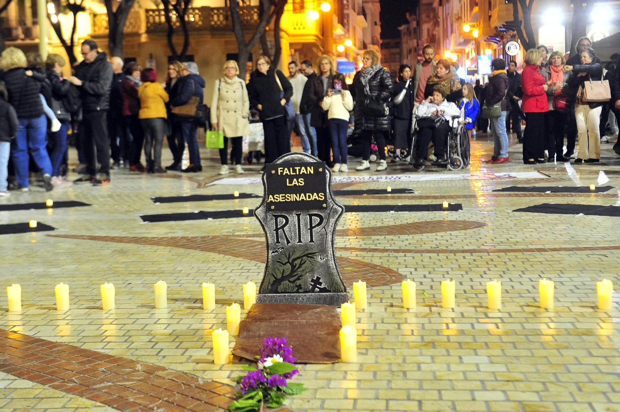 Manifestación por el 25N en Elche