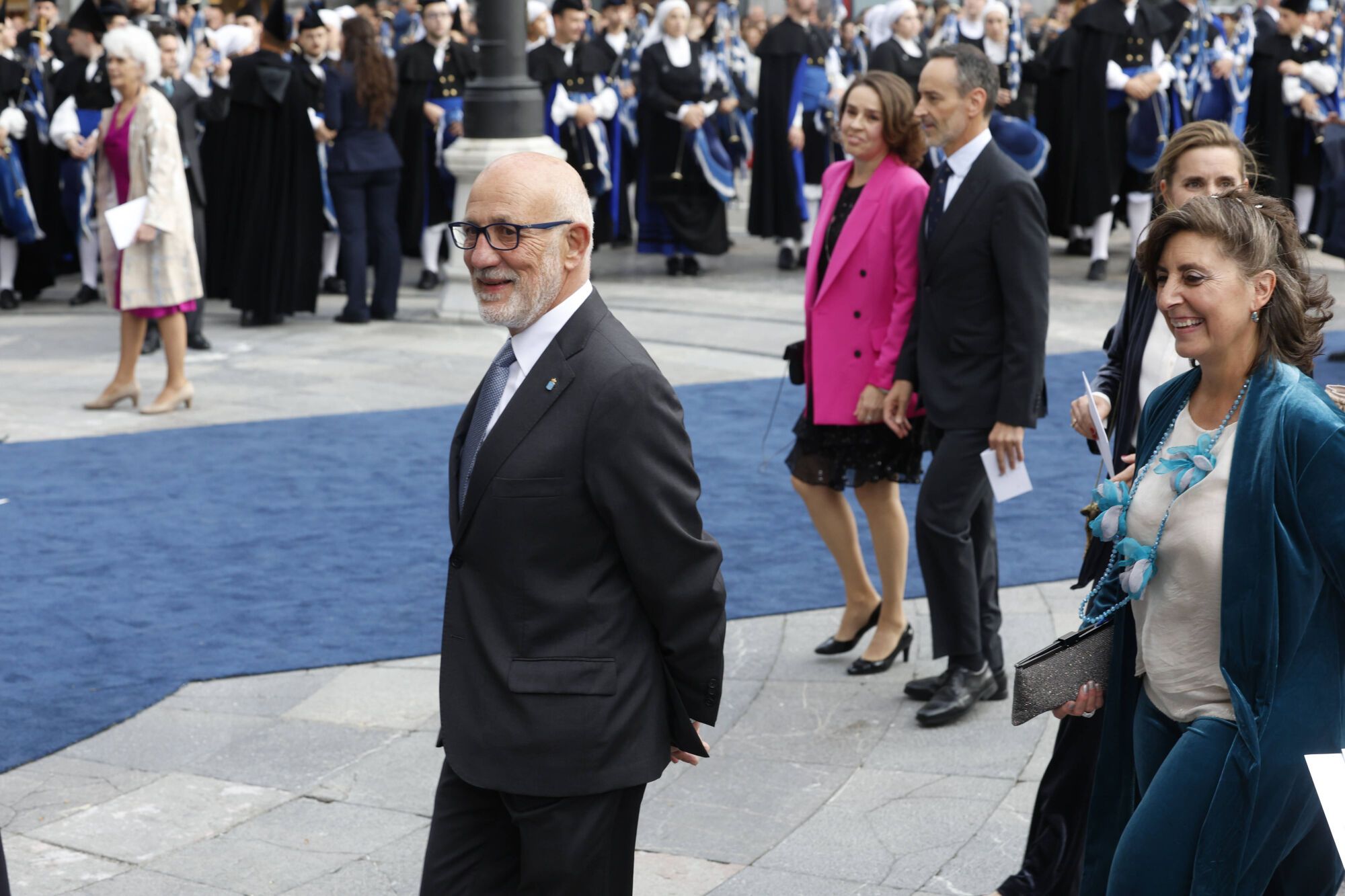  Así fue la llegada de los invitados a los premios "Princesa de Asturias" y su paso por la alfombra azul