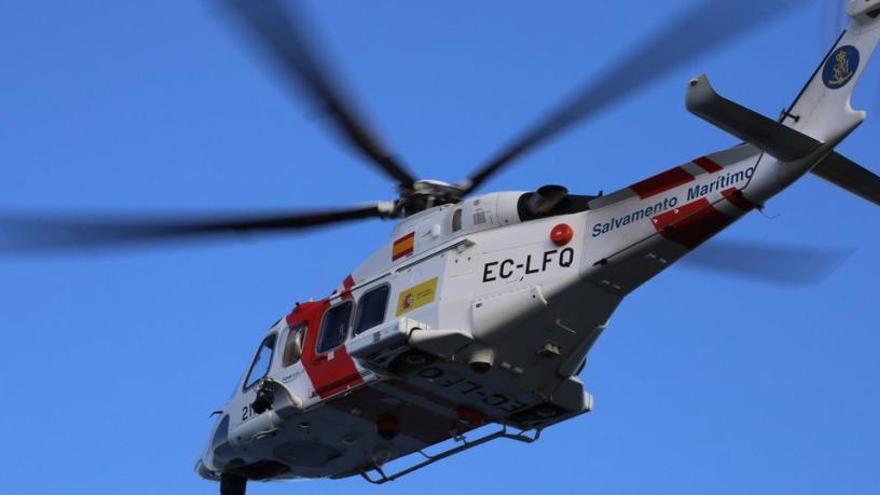 El helicóptero Helimer 215 de Salvamento Marítimo
