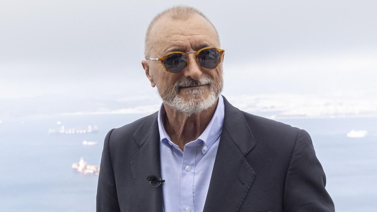 Arturo Pérez-Reverte presentando su nueva novela El italiano en Gibraltar.