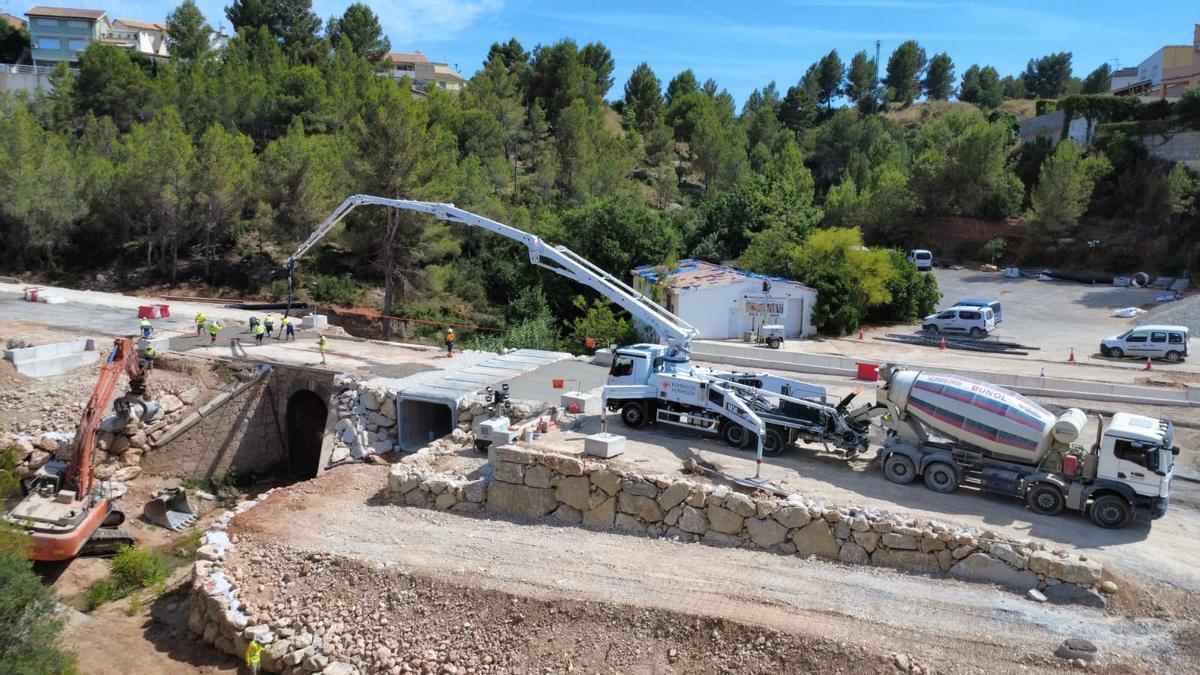 Obras en la CV-425, la carretera que une Buñol y Alborache.