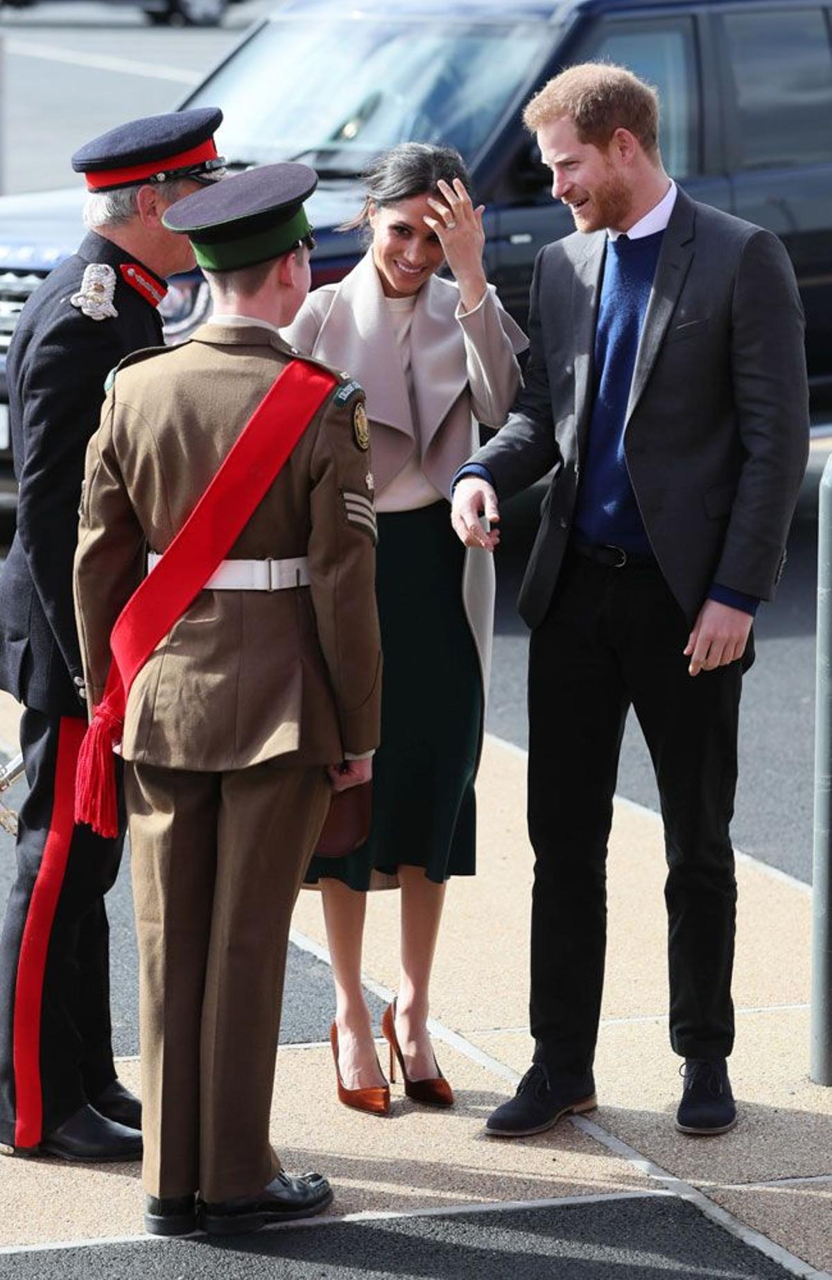 Meghan Markle y el príncipe Harry en el Eikon Exhibition Centre de Lisburn