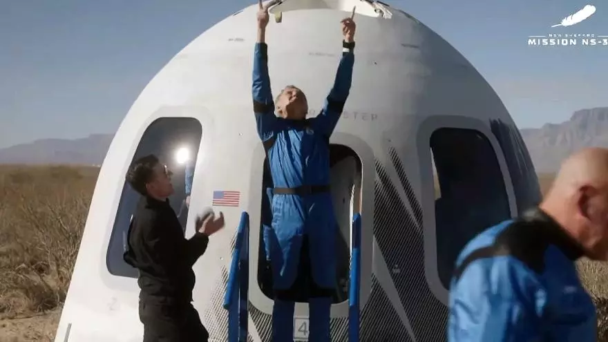 Jesús Calleja hace historia y se convierte en el tercer español en viajar al espacio