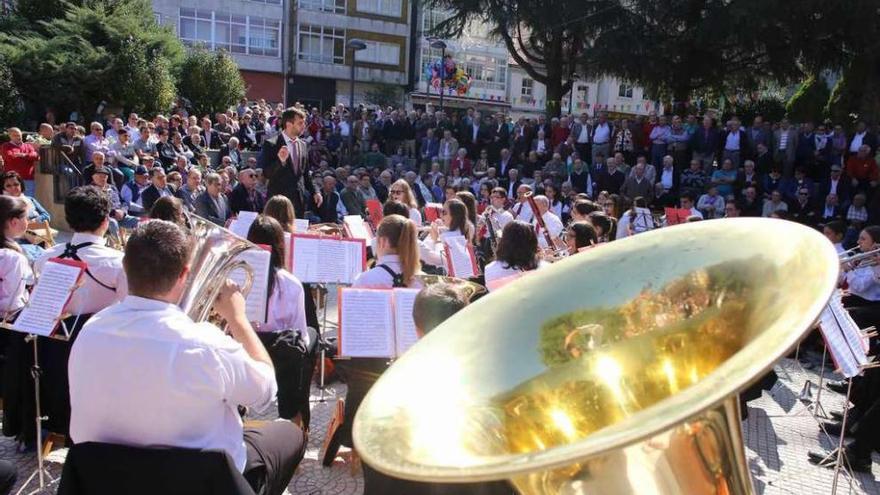 Un instante del concierto de la Banda de Vilatuxe en las Festas das Dores del año pasado. // Bernabé/Gutier