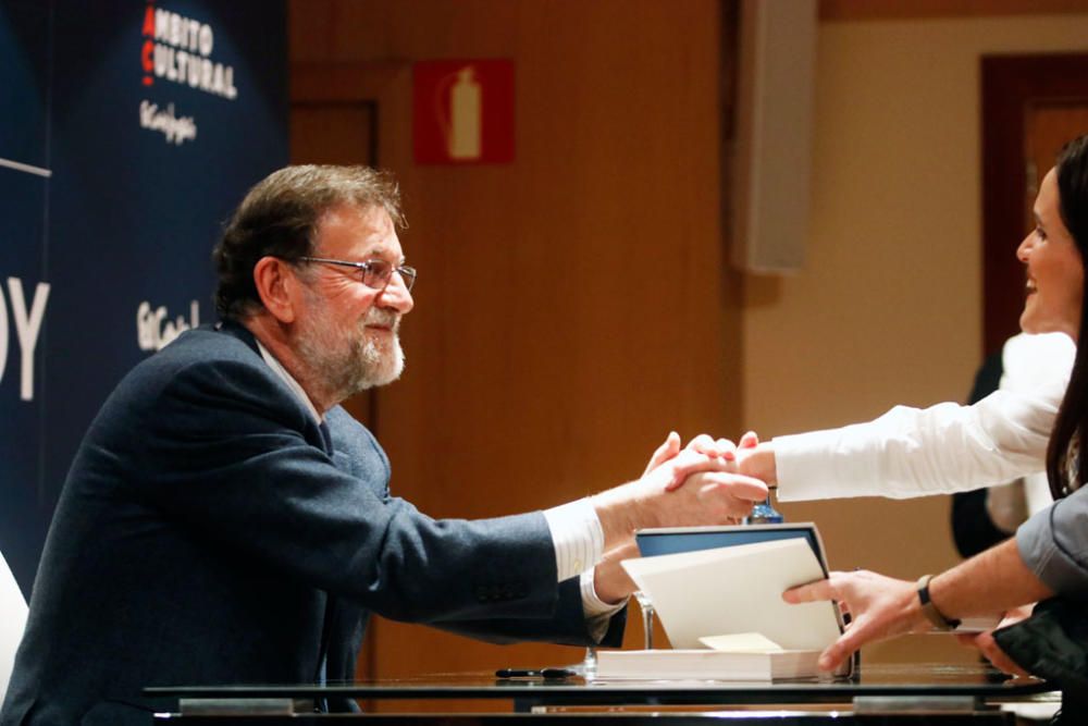 Firma de libros de Mariano Rajoy.
