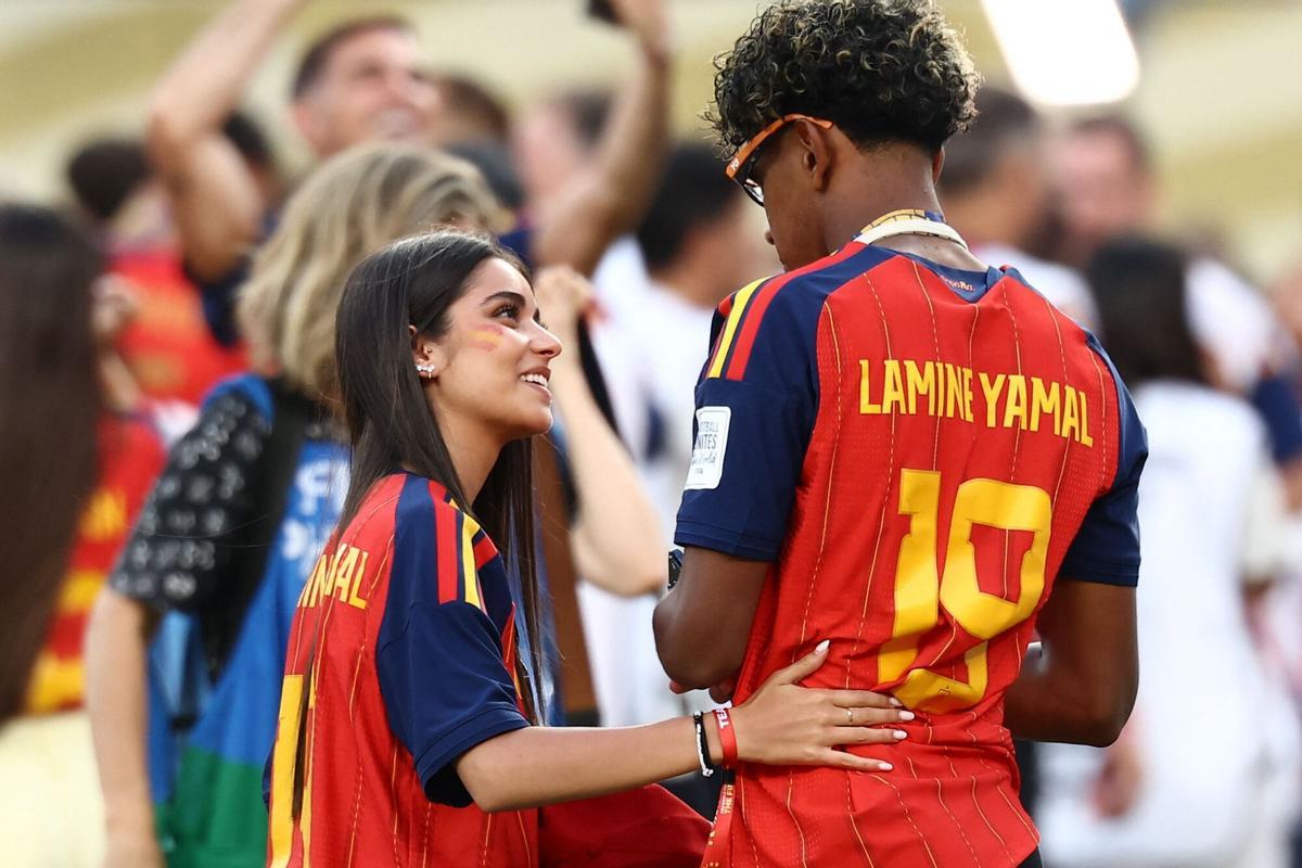 Inés García y Lamine Yamal en la celebración de la final del Mundial 2026