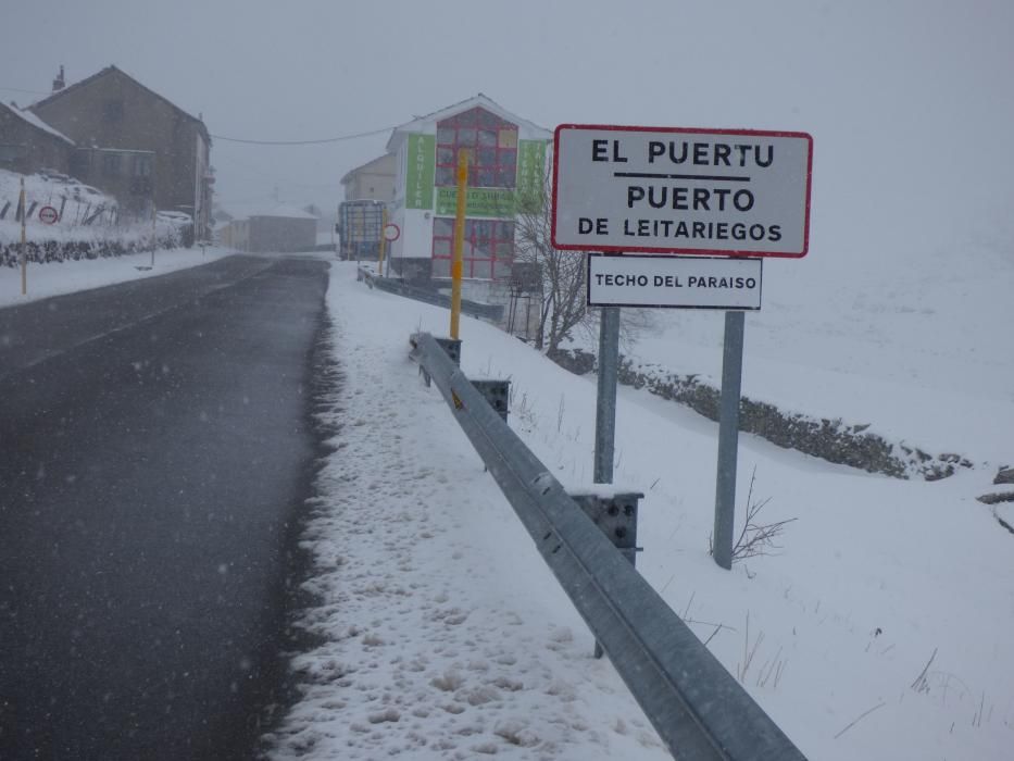 Las primeras nieves del otoño en Asturias