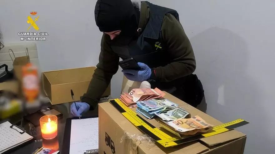 Operación antidroga en Massamagrell: la Guardia Civil detiene a once personas de una misma familia