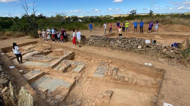 Excavación arqueológica en Rabanales. | CH. S.